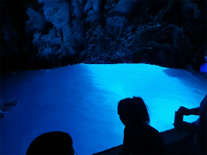 Blue-cave-Croatia-Split-Sea-Tours-DeLuxe-Tour-from-Split